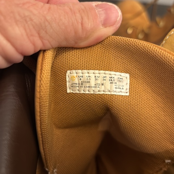 Timberland tall buckskin boots, wheat color, dark brown top, side zip, size 6 - Picture 4 of 10